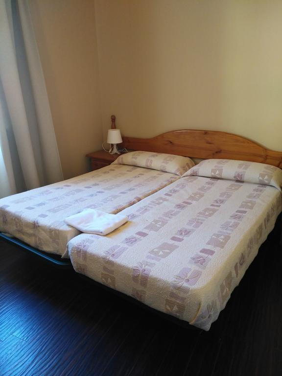 Hostal Porta De Nuria Рибес-де-Фресер Екстер'єр фото